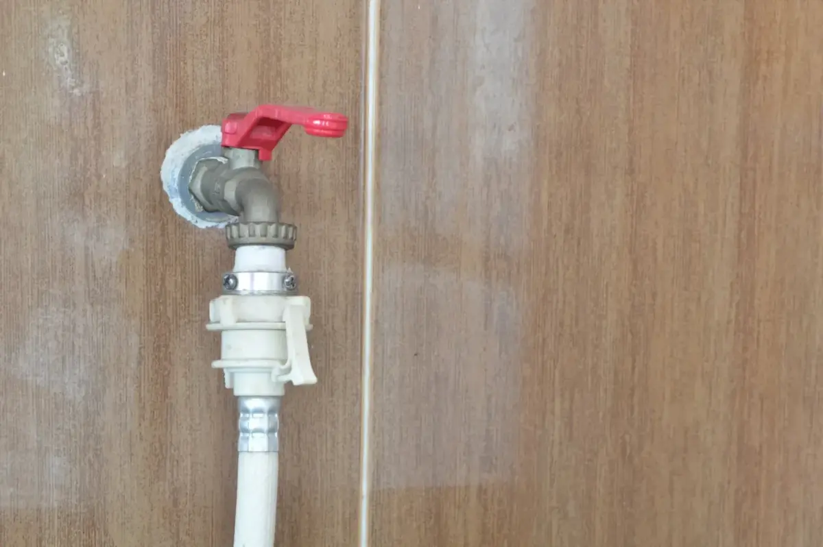 Emergency shutoff valve